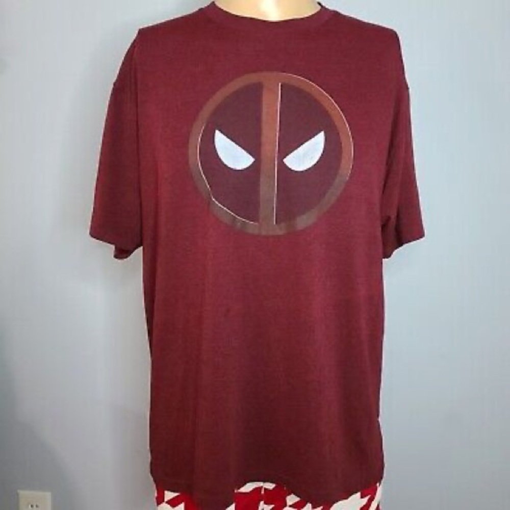 Marvel Comics Deadpool Maroon Short Sleeve T-shirt 2X Face GraphicMarvel